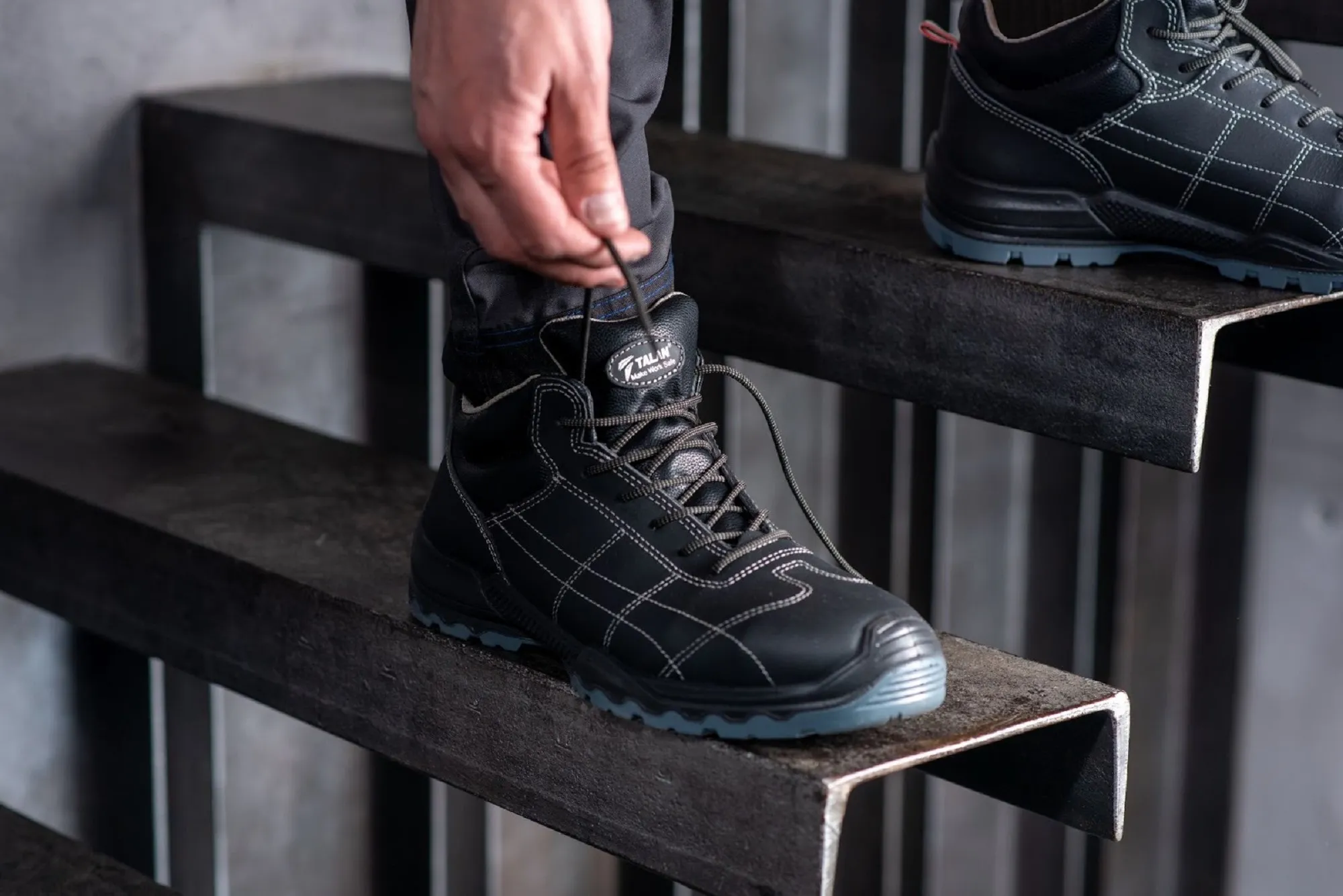 Choosing Safety Shoes for UAE Construction Sites